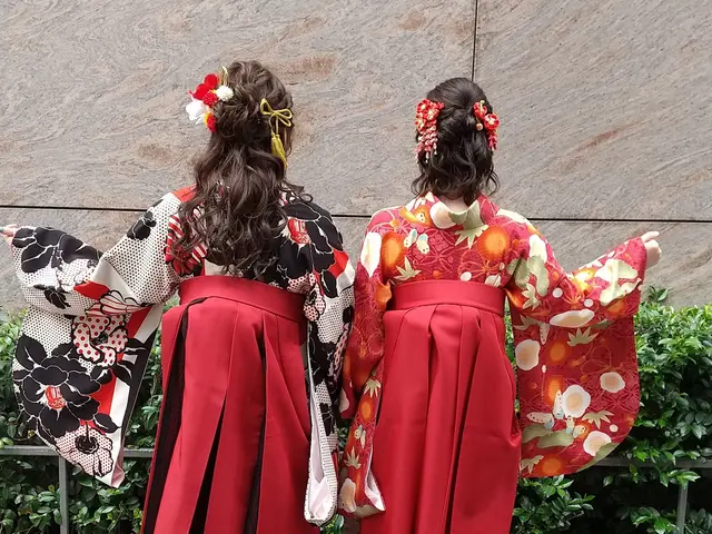 着付け歴25年。ヘアアレンジ込みの金額です。着付けのみの方、七五三の方、割引ありサービスの画像