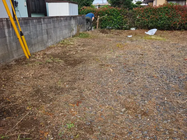 お庭をスッキリ致します！蜂や毛虫もしている為、どんな状況でも作業可能で御座いますサービスの画像