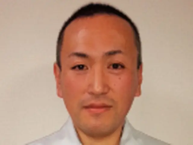 既存の壁紙そのままに、見た目は新品同様☆張替えの約半額で壁紙をキレイに致します。サービスの画像