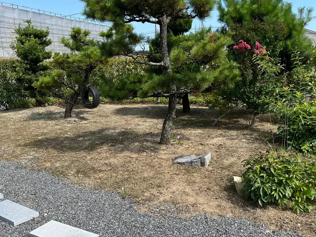 地域に密着したサービスがモットーです。お庭の草抜きお任せ下さい。サービスの画像