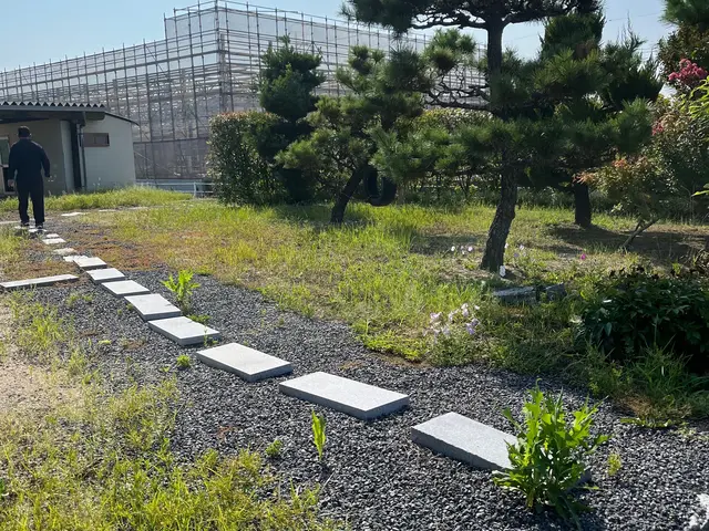 地域に密着したサービスがモットーです。お庭の草抜きお任せ下さい。サービスの画像