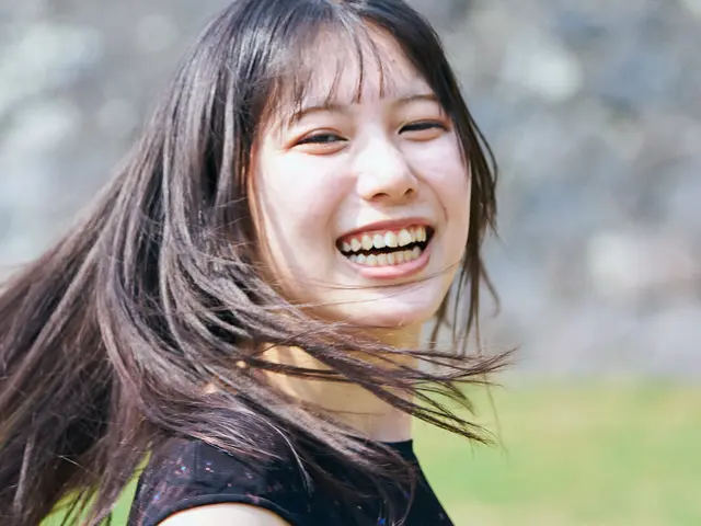 自然な魅力を引き出すプロフィール写真撮影/全データ付・安心の元写真館スタッフ