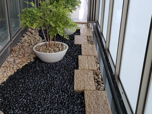 【砂利敷き】経験・実績豊富です◎丁寧に綺麗な仕上げを目指します！サービスの画像