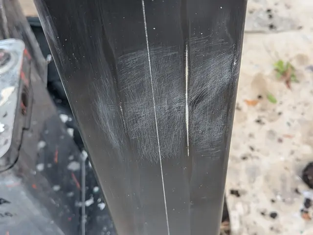 建築業43年・一級建築塗装技能士による妥協なきフローリング復活術サービスの画像