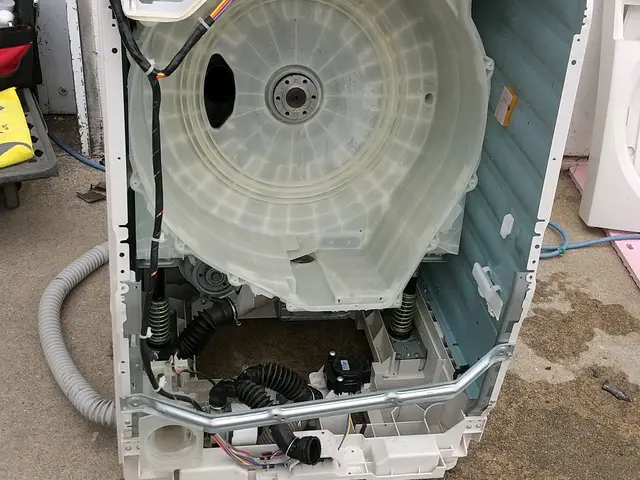 完全分解清掃により、ヌメリを除去し新品の状態に戻します。サービスの画像