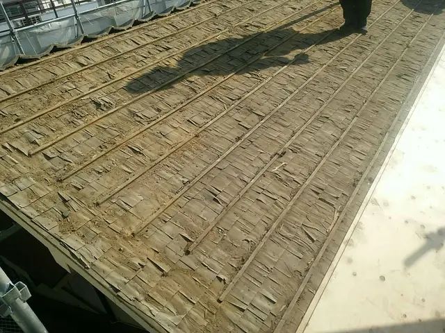 屋根工事　万が一の為の損害保険加入済み！対応地域外も相談ください！サービスの画像