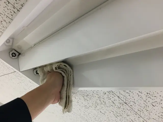 店舗、事務所などの照明をキレイにし室内を明るくします！コロナ対策も◎非喫煙者ですサービスの画像