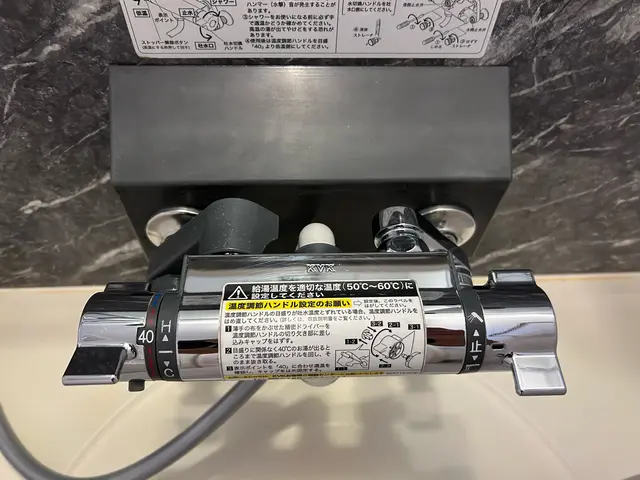 ☆エプロン内部、鏡もキレイに☆鏡の鱗取り無料で行います！サービスの画像