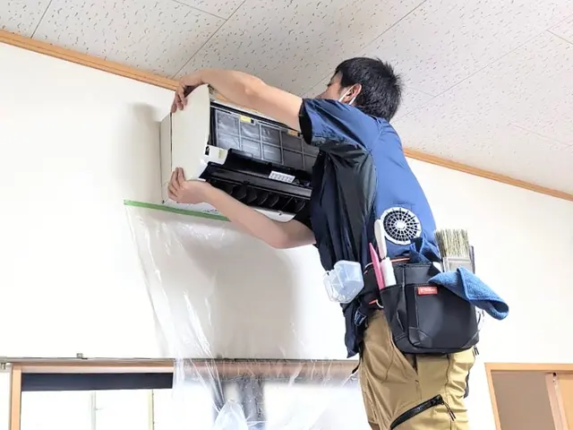 口コミ500件達成！完全分解可能で徹底洗浄！洗剤を3種類調合して黒カビをキレイにサービスの画像