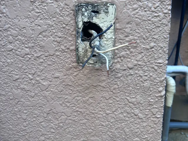 屋外防水コンセント・交換・増設サービスの画像