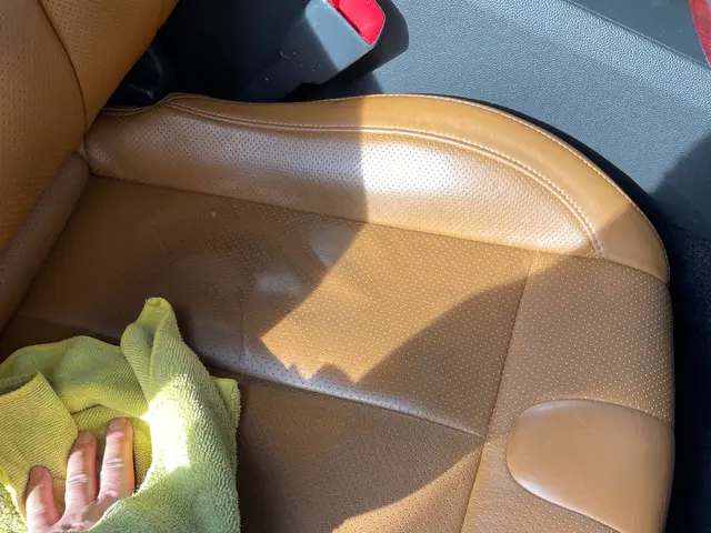 ◆業界歴15年以上◆車内清掃　自社対応サービスの画像