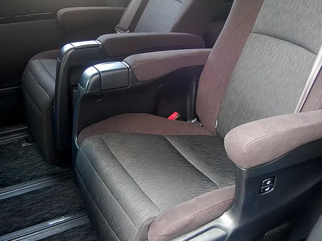 トラック！外車施工可能！車業界30年以上！安心の出張施工で愛車を輝かせますサービスの画像