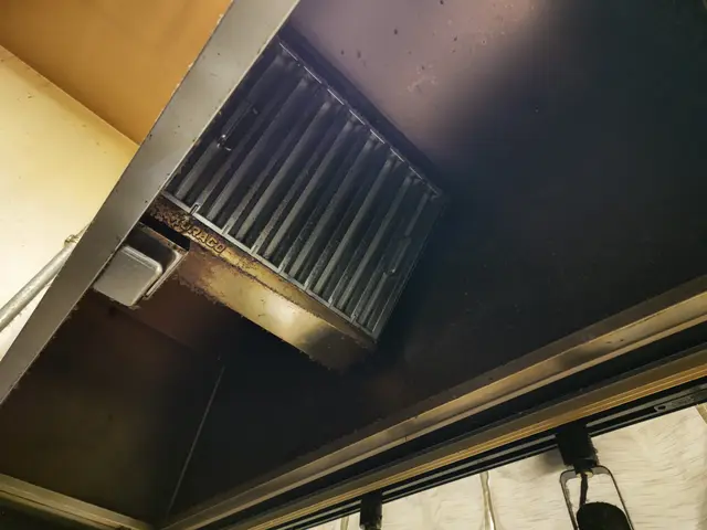 ◆駐車代お店負担◆予約から施工まで100％自社対応◆営業時間外も対応OK！サービスの画像