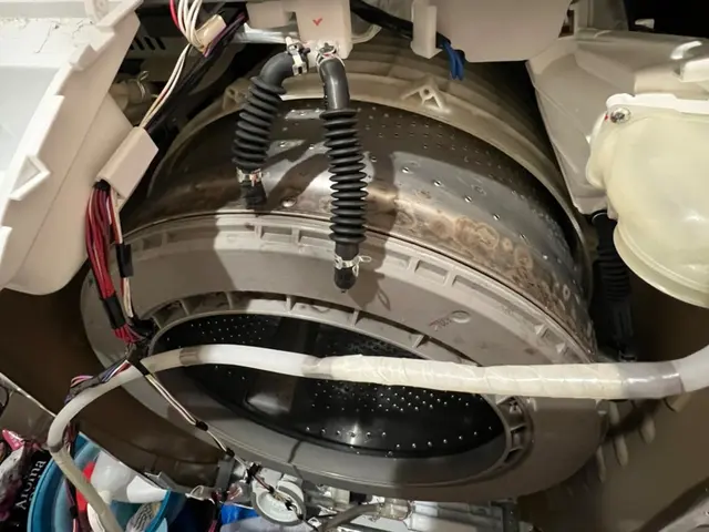 ドラム式分解洗浄！夫婦で安心訪問♪現金払い￥1,000お値引き♪損害保険加入済サービスの画像