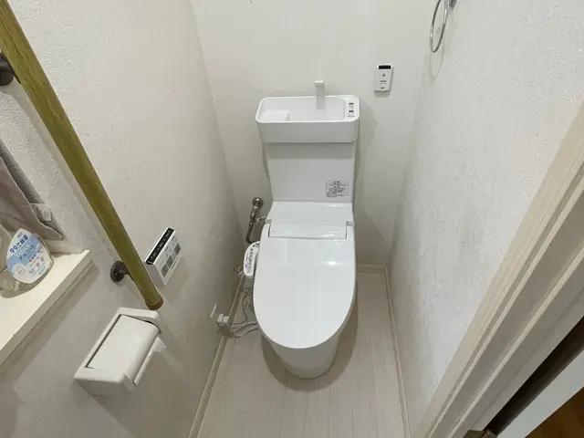 トイレ交換、CF、壁紙、和式から洋式工事など、更にお安いトイレご用意できます！サービスの画像