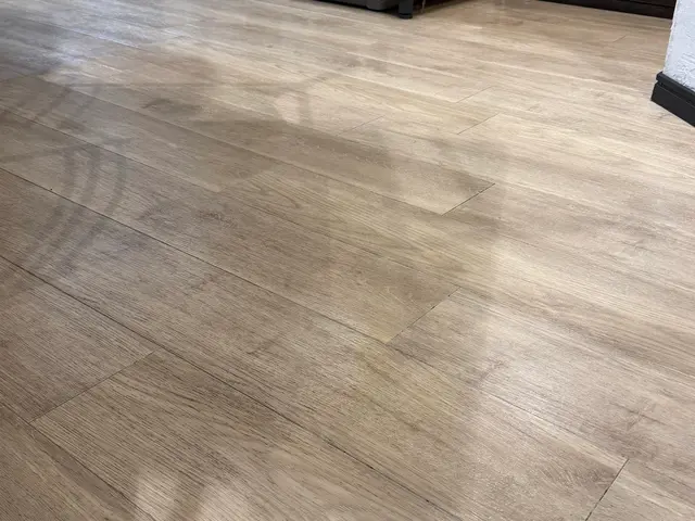 専用ポリッシャー有！　店舗もオフィスも対応します！　※宮城県限定サービスの画像