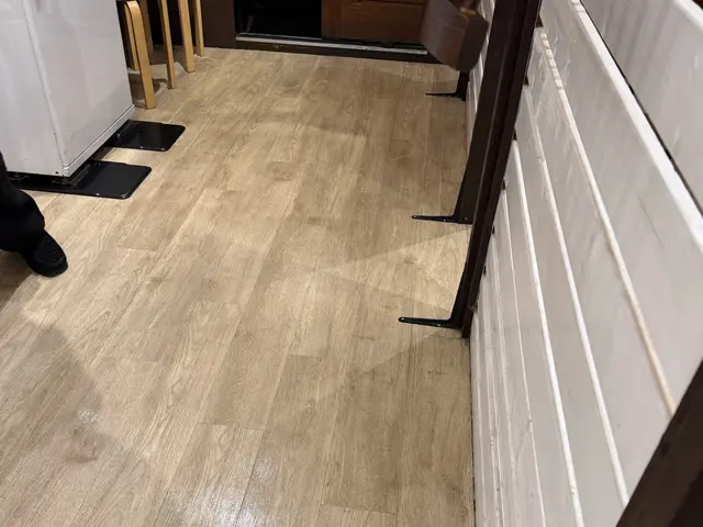 専用ポリッシャー有！　店舗もオフィスも対応します！　※宮城県限定サービスの画像