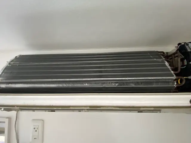 エアコン工事業者　エアコン専門スタッフが丁寧に！損害保険加入で安心サービスの画像