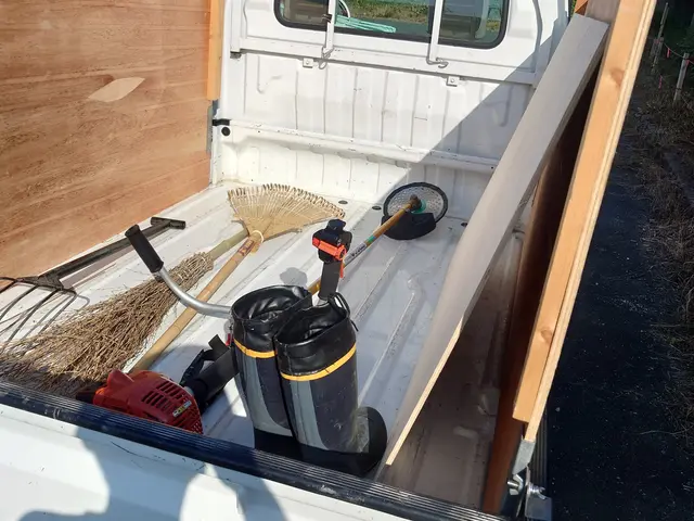 お庭、空き地の草刈り致します（山形南部中心、福島市近郊）料金スライド制 有りサービスの画像