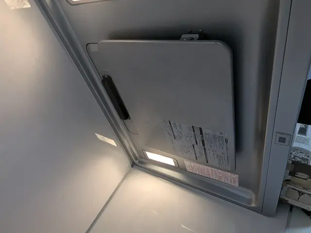 レンジフードのギトギト油汚れ、弊社にお任せくださいませ!ピカピカに仕上げます。サービスの画像