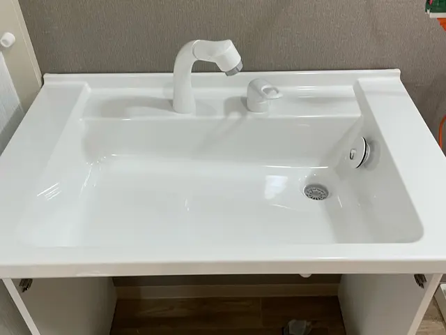 TOTO.LIXIL.パナソニック以外のメーカーでも取り付け致します。サービスの画像