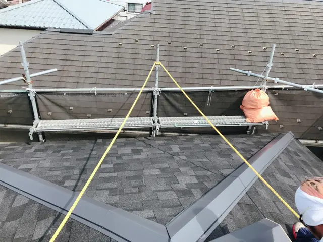 【業歴10年の実績】職人一家です。最新屋根材、断熱、高機能屋根材あります。サービスの画像