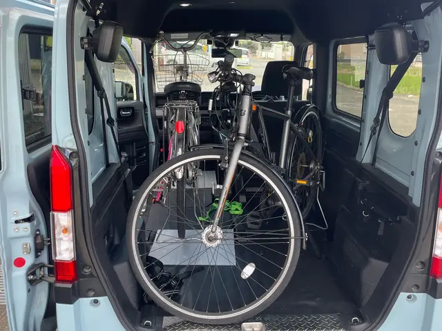 年間100台以上の実績！安心・丁寧な輸送のプロフェッショナル。二台目無料輸送。サービスの画像