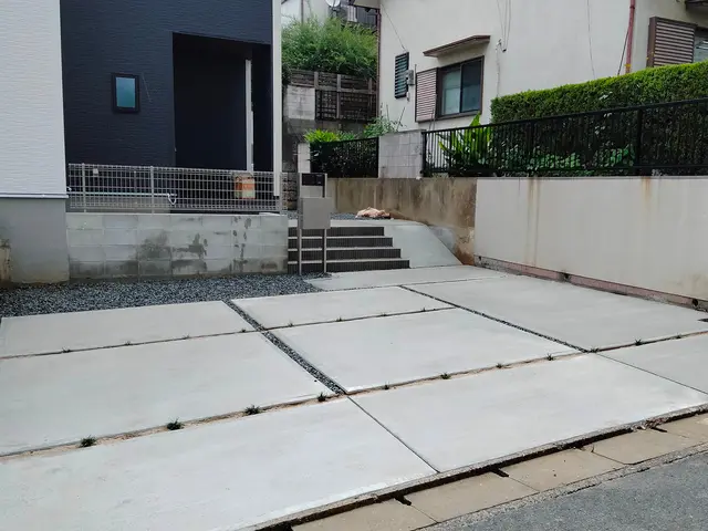 お客様のご要望に合わせた駐車場の施工をいたします！！サービスの画像