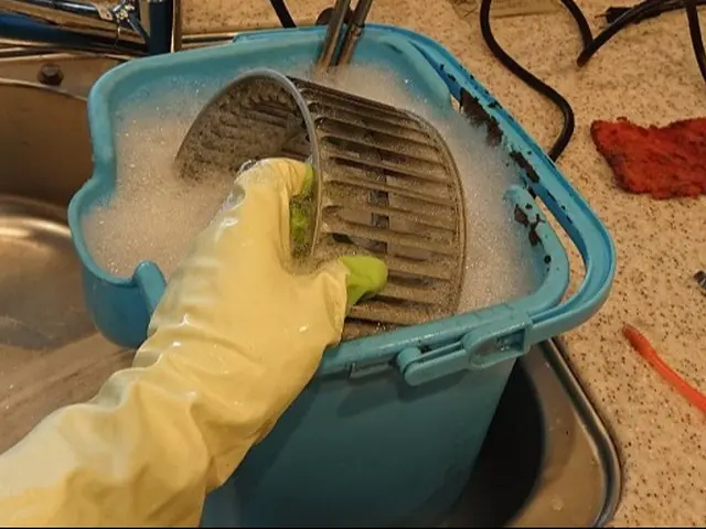 ◎コーキングの防カビサービス中!!豊富な経験と知識でお客様のお困り事に対応しますサービスの画像