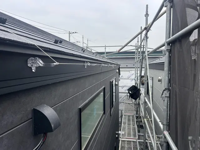 雨樋修理は屋根のプロに！水の流れを考慮して設置をします。サービスの画像