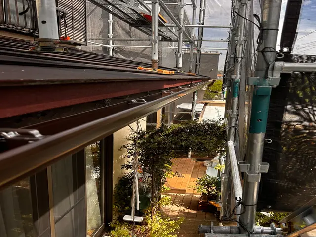 雨樋修理は屋根のプロに！水の流れを考慮して設置をします。サービスの画像
