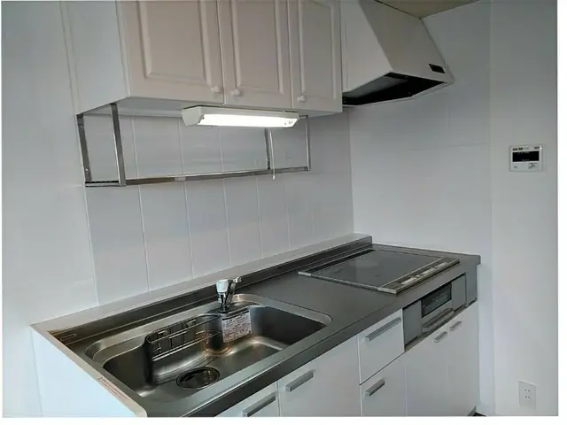 ★コンロの焦げ、シンクの水垢、排水口のヌルヌル汚れ除去★ピカピカのキッチンへ！サービスの画像