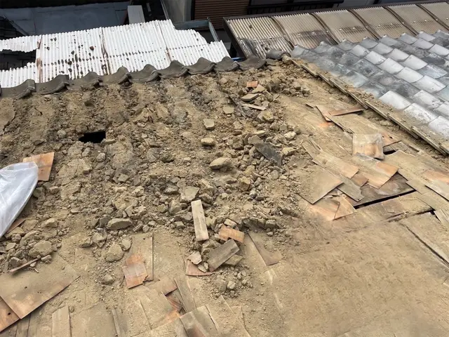 屋根修理・葺き替え工事（プロの技術で安心施工）サービスの画像