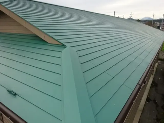 スレート屋根塗装はお任せください！サービスの画像