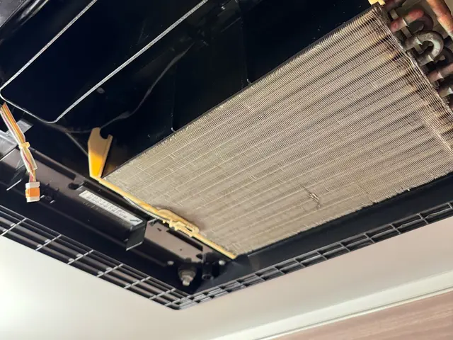 ◇10年以上の経験あり◆沢山の汚れを見てきた私店長が伺いし丁寧にに取り除きます。サービスの画像