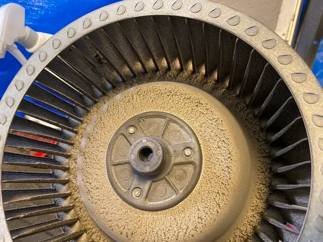 レンジフードクリーニングはお任せください！徹底洗浄により油を除去【損保加入済】サービスの画像