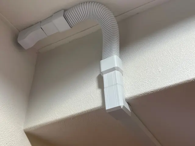 女性スタッフ同行OK！電気工事業40年のベテランが取り付け・交換を担当！サービスの画像