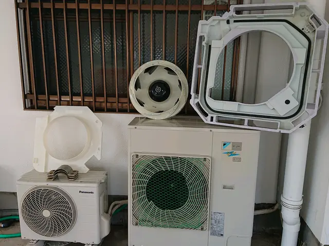 【 業歴30年の経験実績！】《 防カビ！コート無料 》★エアコンクリーニング工事サービスの画像