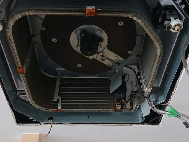 【 業歴30年の経験実績！】《 防カビ！コート無料 》★エアコンクリーニング工事サービスの画像