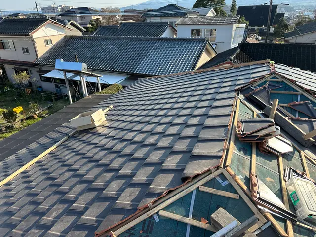 【代表の私が最初から最後まで責任を持って対応いたします！】お家の屋根を綺麗に◎サービスの画像