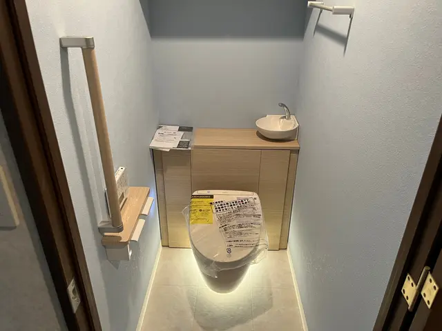 【処分費込】　床や壁紙の張り替えもお任せくださいサービスの画像