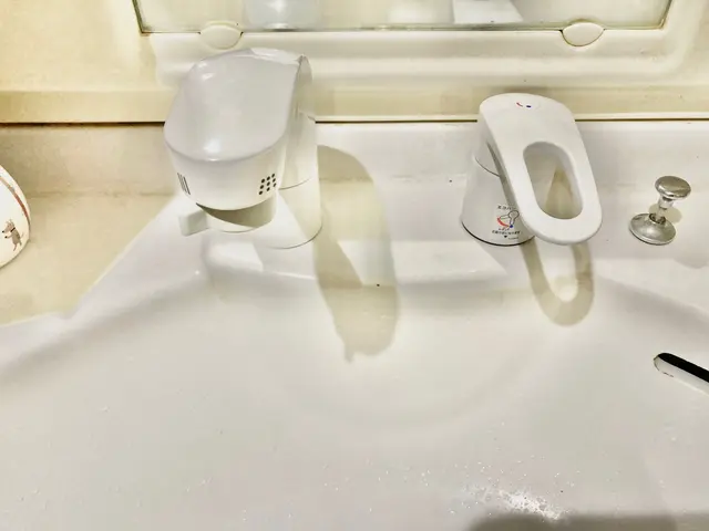 【水道局指定工事店】柏市周辺の洗面蛇口交換は当店にお任せください！サービスの画像