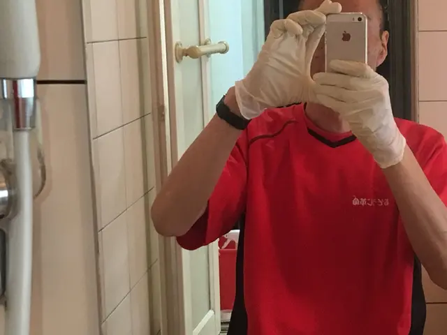 【丁寧な作業をお約束】石鹸カス・水垢等を徹底除去し、明るく気持良い浴室にします！サービスの画像