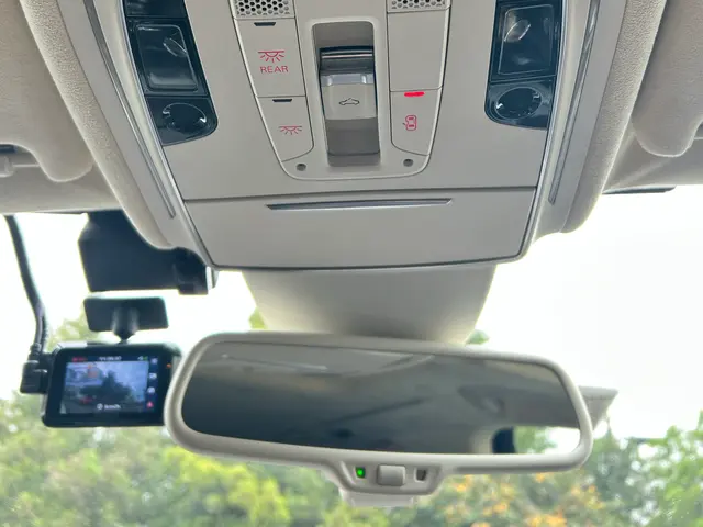 ドラレコ　出張取付　国産サービスの画像