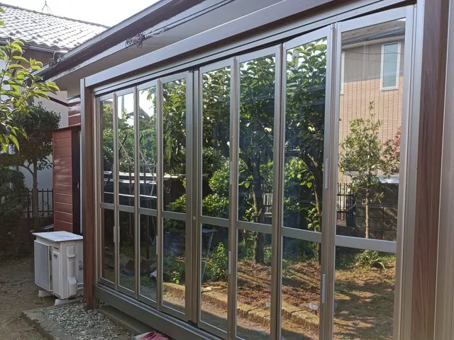 【１級技能士が施工】フィルムで快適な空間をご提供　台風対策、暑さ対策、UVカットサービスの画像