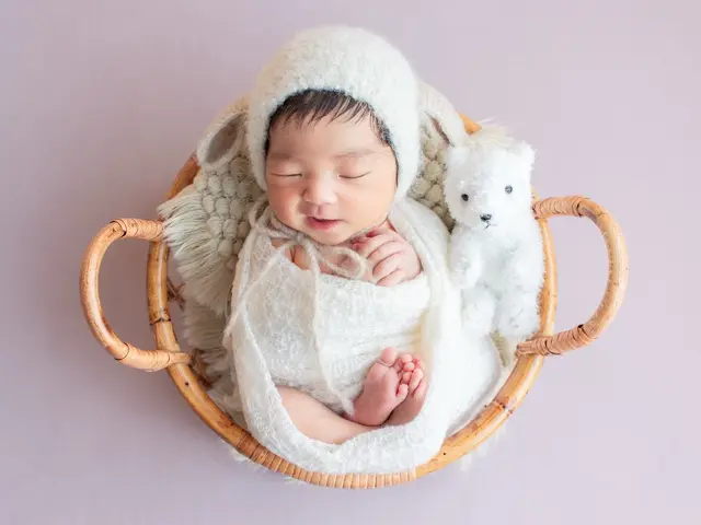 ママと赤ちゃんに寄り添う助産師カメラマン。今だけの瞬間を、未来へつなぐ一枚に。