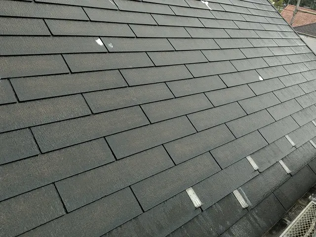 美観UP！！家の寿命を伸ばす屋根塗装!!家族団結で丁寧に作業いたします！サービスの画像