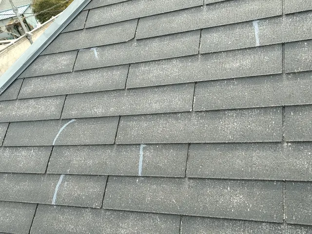 美観UP！！家の寿命を伸ばす屋根塗装!!家族団結で丁寧に作業いたします！サービスの画像