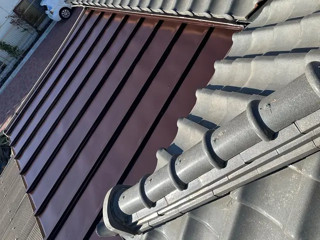 自信の完全自社施工！損害保険加入済みで安心◎対応地域外のご予約も相談可能です！サービスの画像