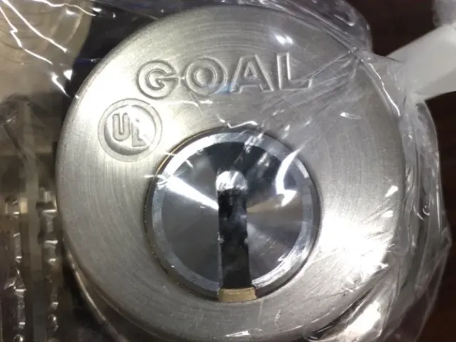 【鍵交換】最短5分で駆けつけ！錠前技師がプロのサービス！激安出張取付5000円〜サービスの画像